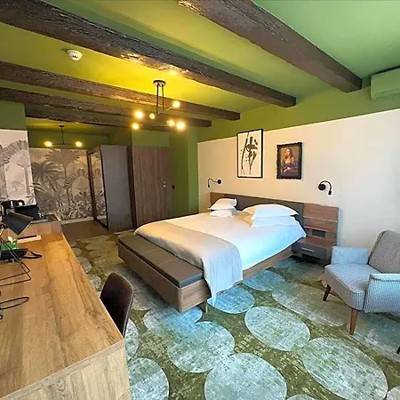 Comfort 4* בוקרשט